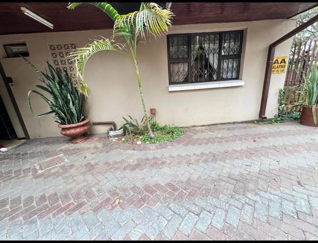7 BEDROOM HOUSE FOR SALE IN LAUDIUM